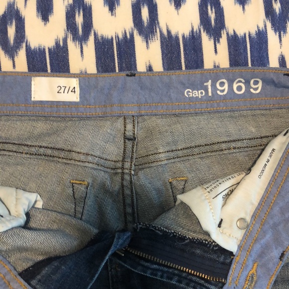 Cutoff jean shorts- GAP1969 - SZ 27/4 - Picture 3 of 5